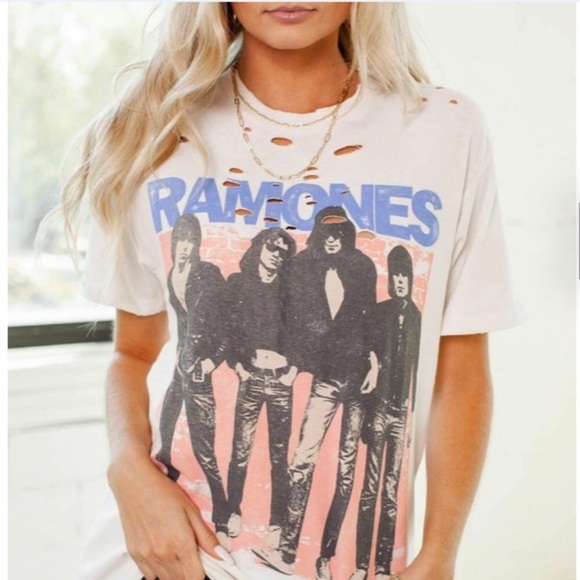 Daydreamer Tops - Daydreamer The Ramones Self-Titled Weekend Tee in Stone Vintage